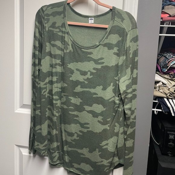 Old Navy XL camo long sleeve butter soft tee - Picture 1 of 1